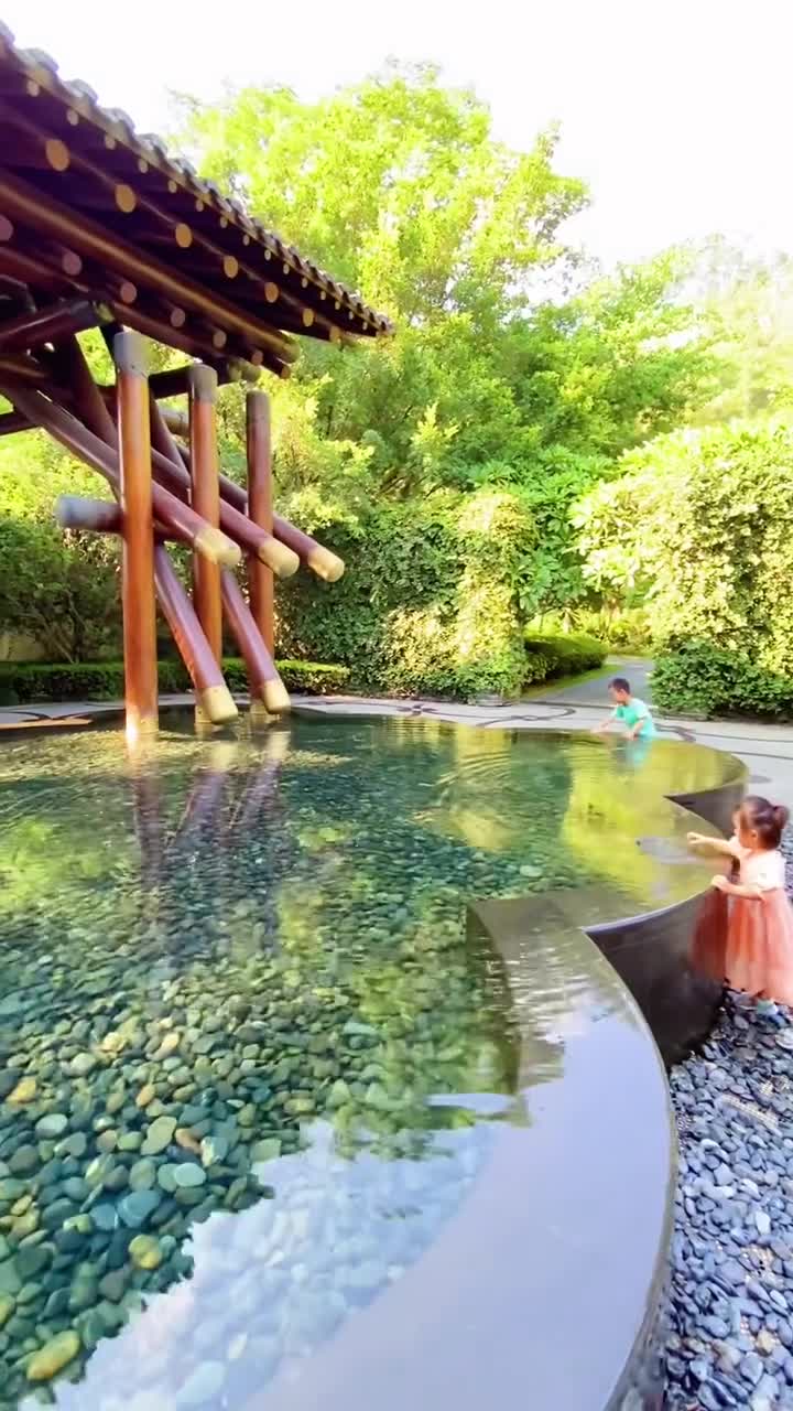 惠城郊区一个园林湖景度假佳地，中海汤泉，喧闹城市中的世外桃源，闲暇之余可以坐坐小船，在稻田边走走，品尝美味餐点！#惠州中海汤泉酒店#自联盟